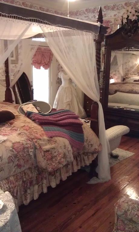 2439 Fairfield "A Bed And Breakfast" Shreveport Oda fotoğraf